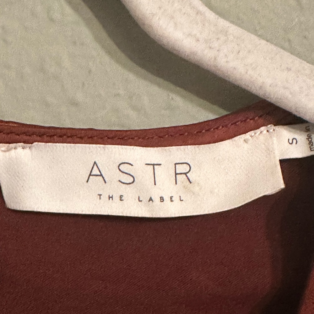 Astr the label rust satin mini dress - Picture 11 of 14